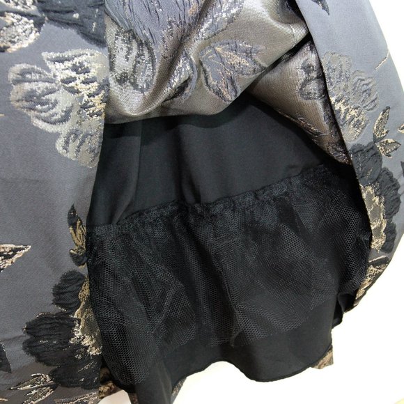 Eliza J Size 8 Womens Off the Shoulder Velvet Metallic Embroidered Formal Dress - Picture 8 of 9